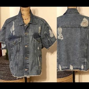 *SOLD* ❤️Distressed Denim Medium Wash jacket